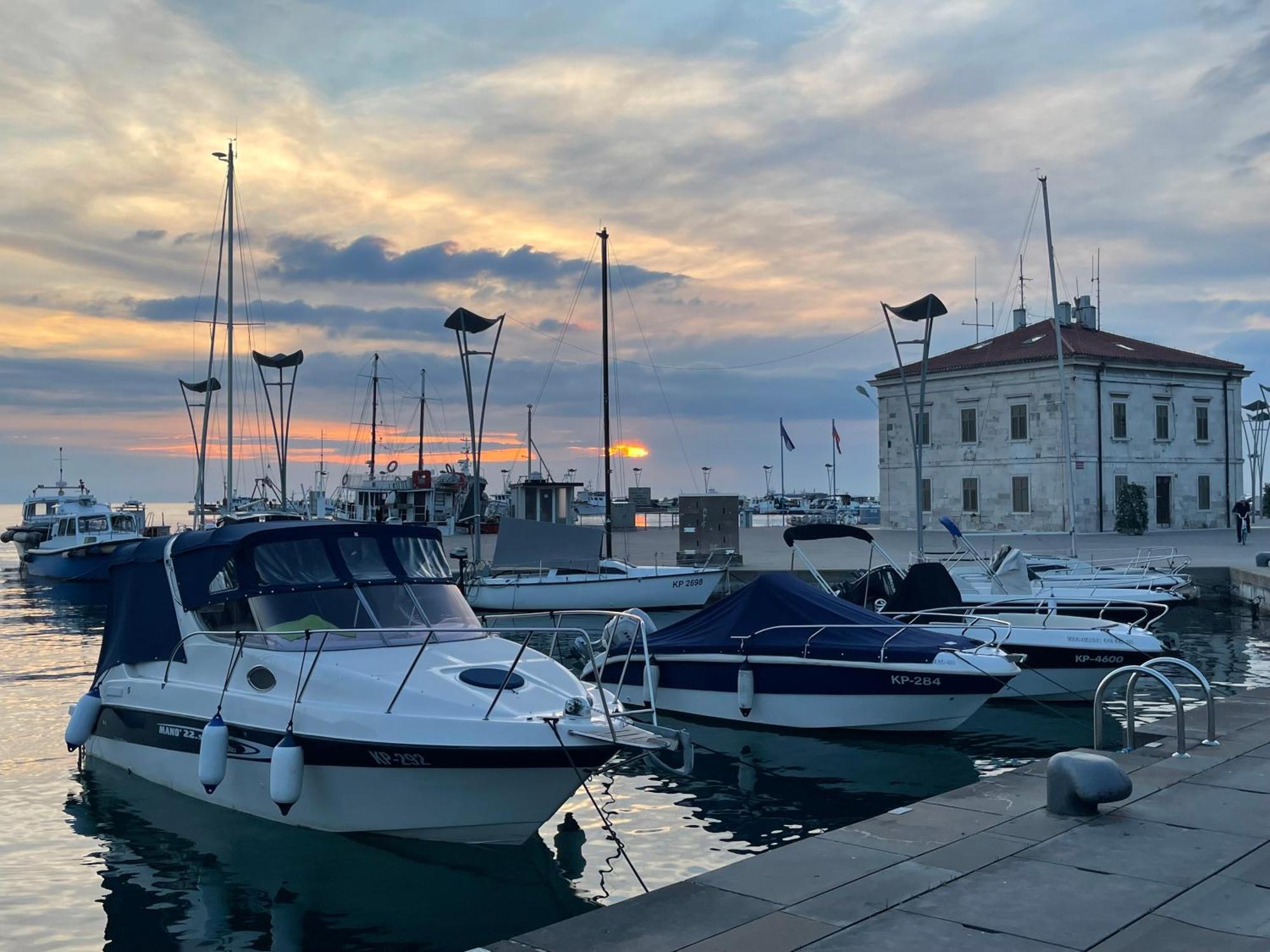 Sunset Residence Koper & Free Parking Garage Extérieur photo